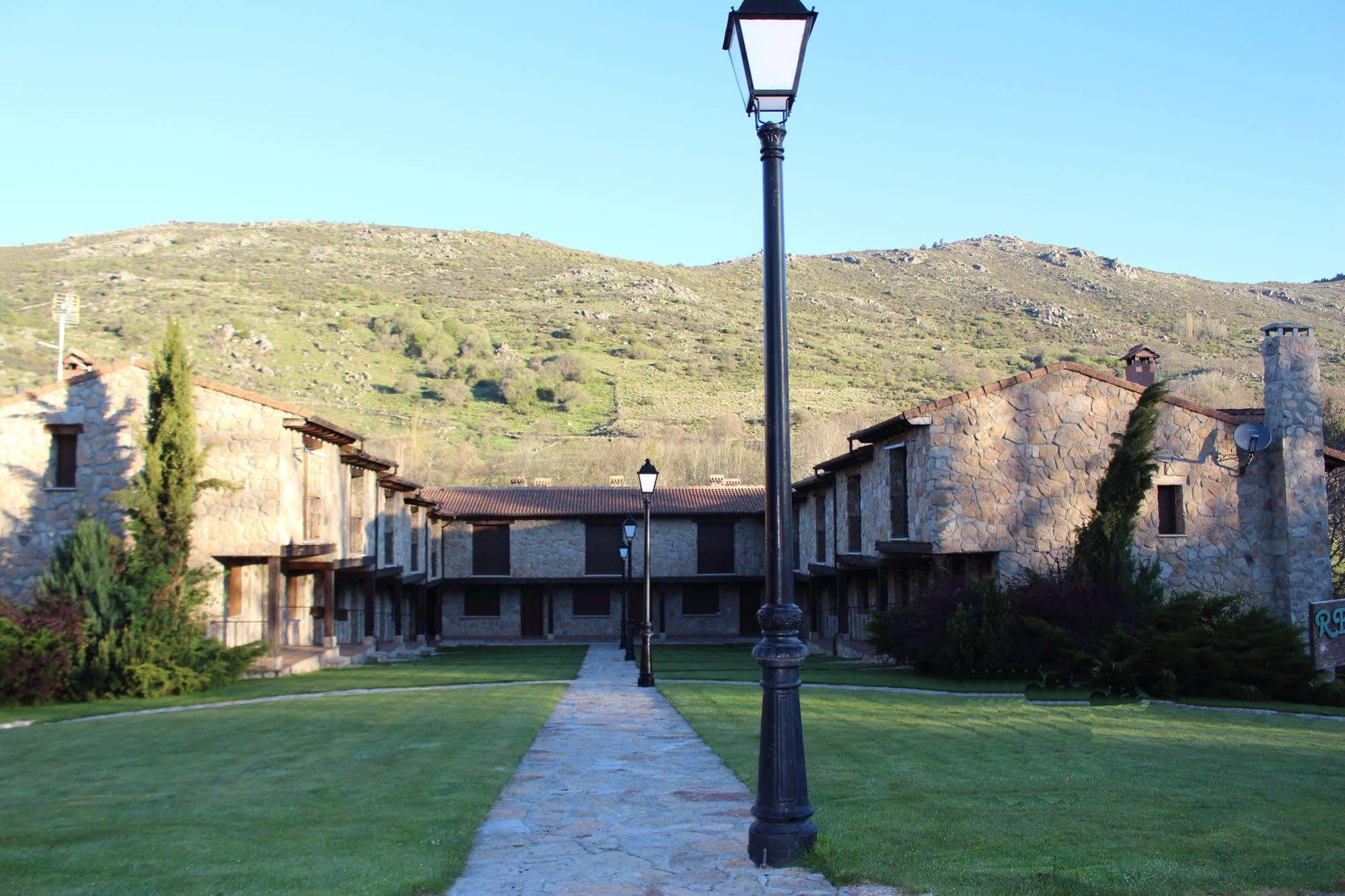 Hotel Ribera Del Corneja 拿瓦费彼迪亚-德科尔 外观 照片
